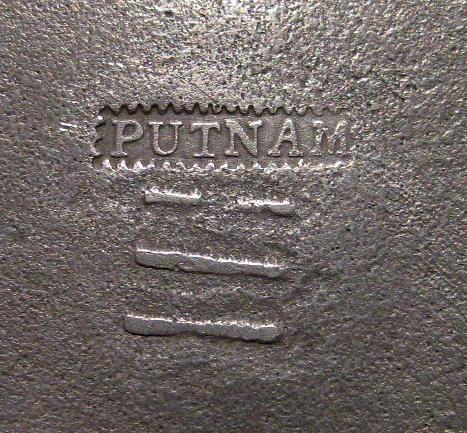 1980.0057 Britannia lamp (mark)