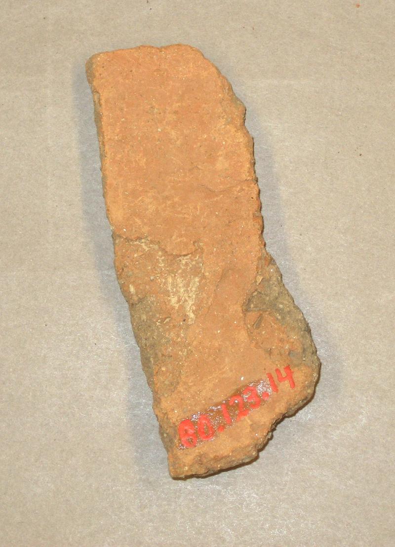 1980.0123.014 Ceramic fragment-underside