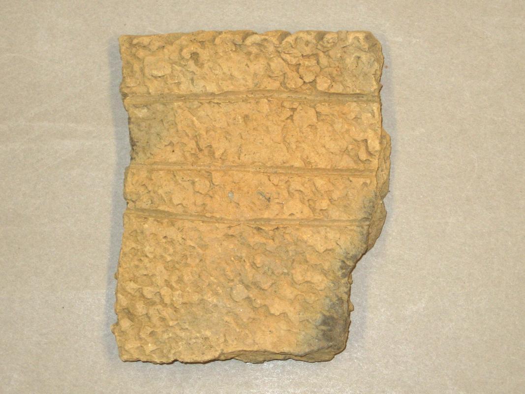 1980.0123.018 Ceramic fragment (outer)