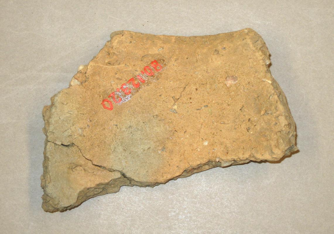 1980.0123.020 Ceramic fragment-underside