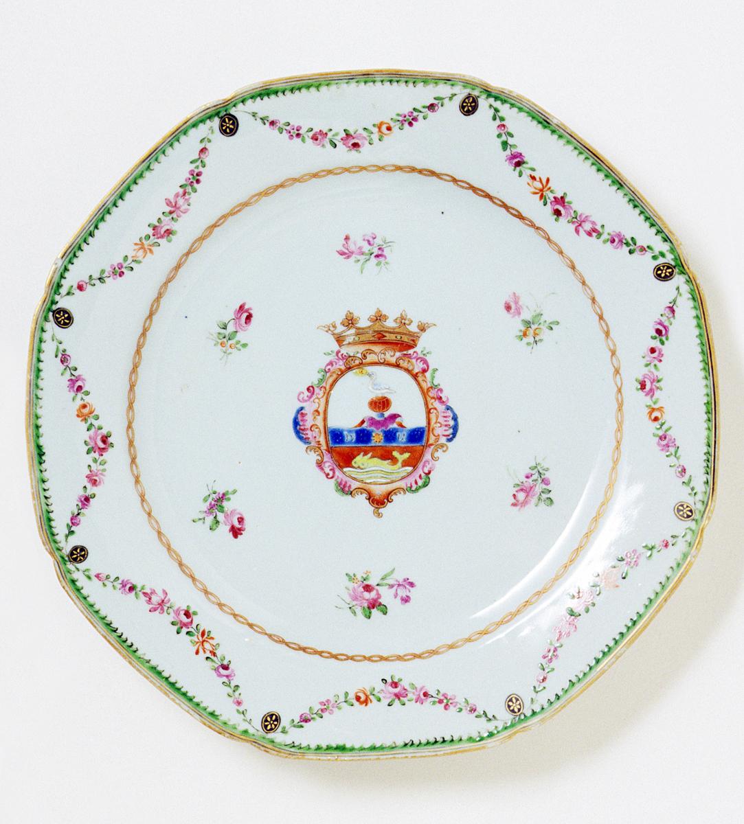 1990.0139.001 Porcelain plate