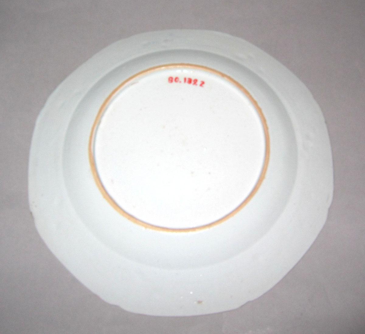 1980.0139.002 Porcelain plate underside