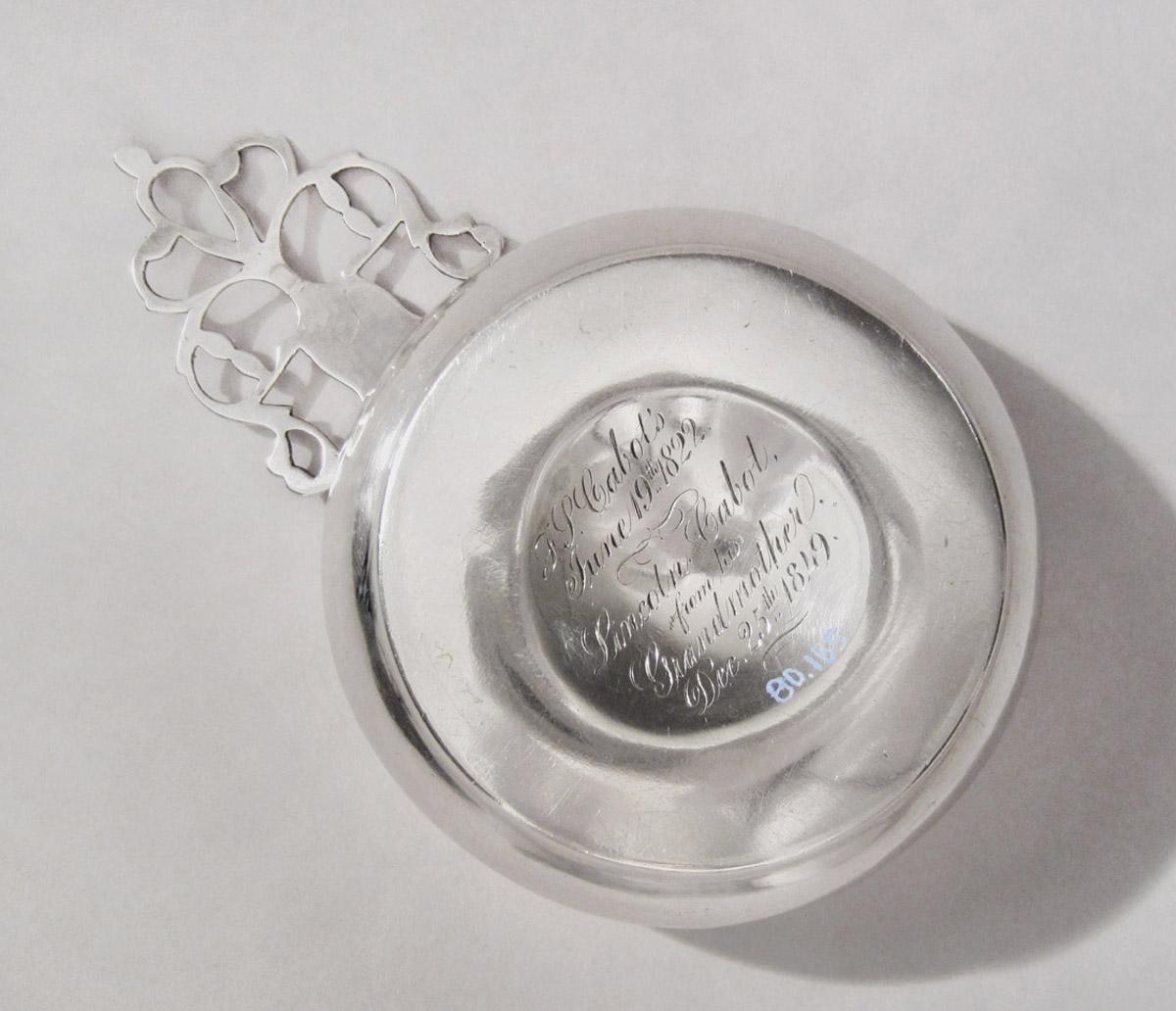 1980.0185 Porringer, underside