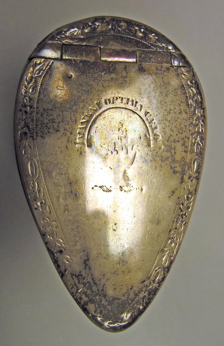 1980.0186 Silver Box top view