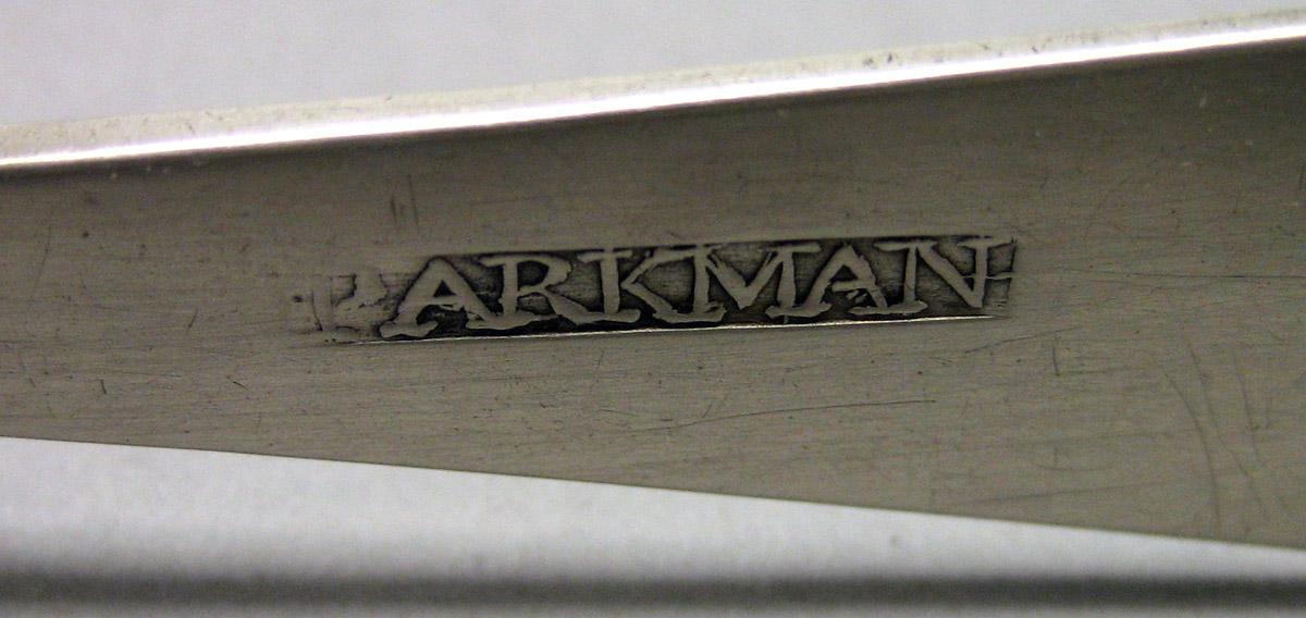 1980.0190 Silver Tongs mark 2
