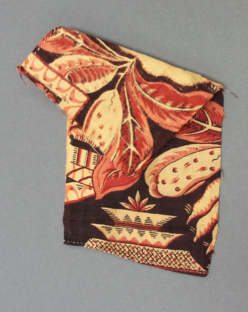 1957.1349.006 B Textile, printed folded corner
