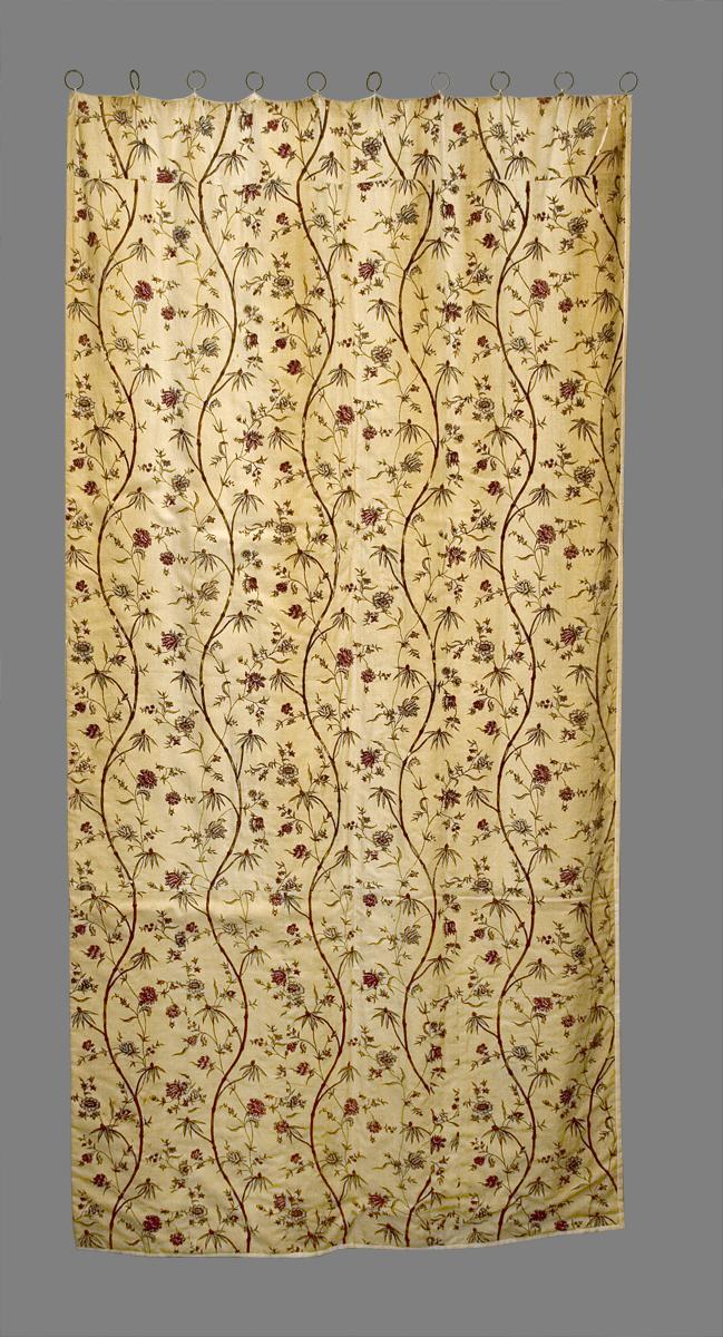 1952.0337 A Window Hanging, Side Curtain