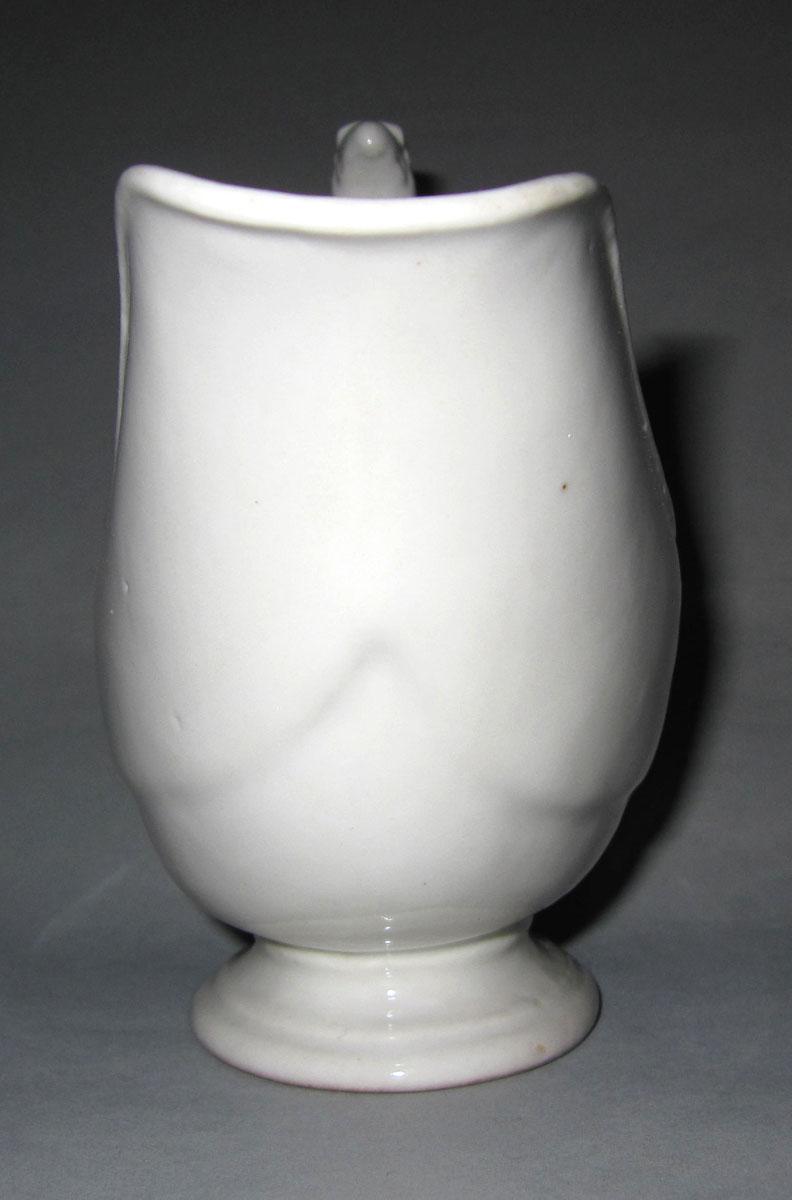 1981.0009 Porcelain sauceboat spout