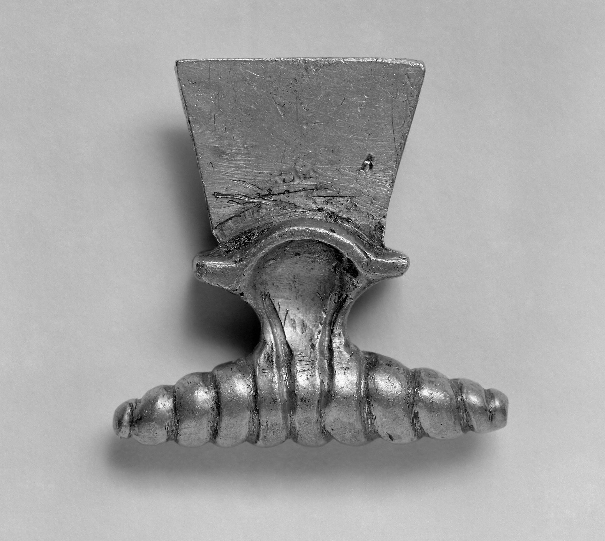 1981.0017 Pewter tankard thumbpiece
