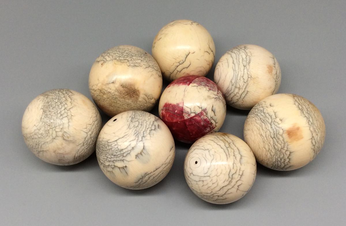 1981.0038.001-.008, Billiard ball, view 1