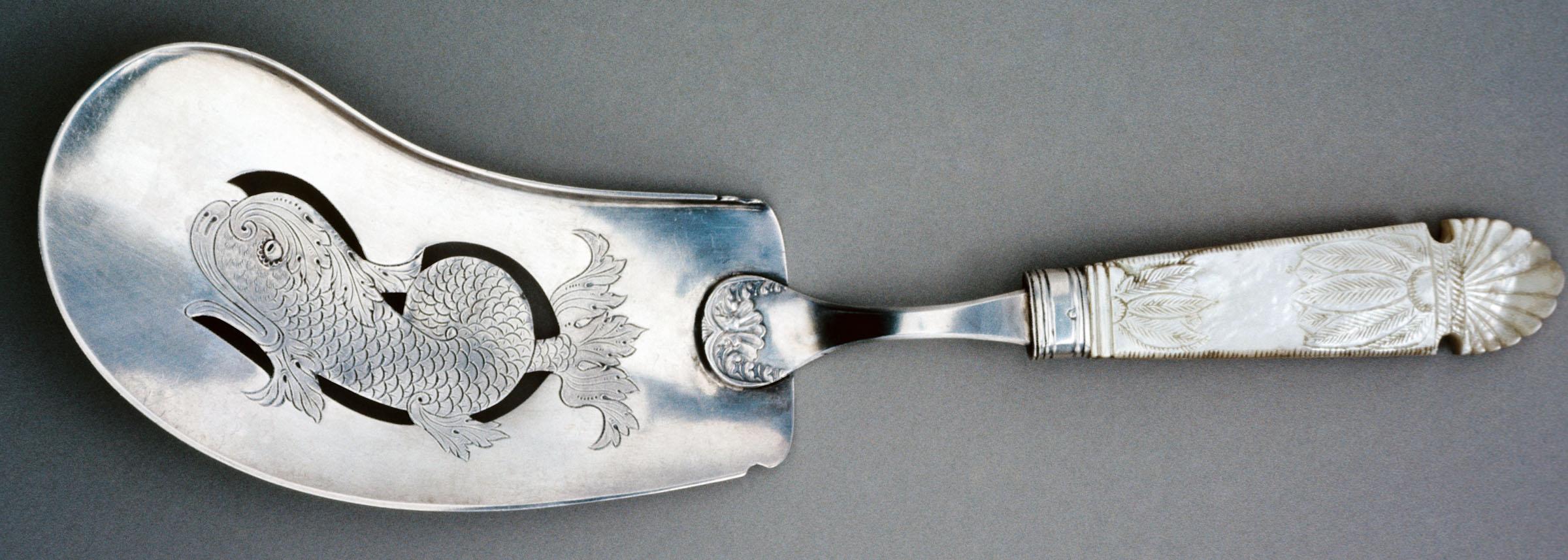 1981.0043 Fish Knife, view 2