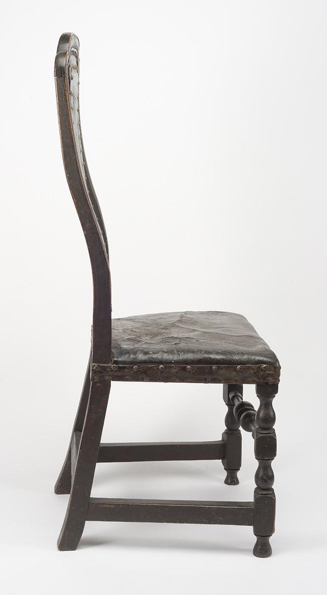 1981.0046 Chair, side view