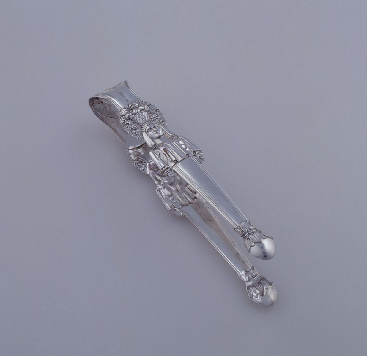 1981.0051 Sugar tongs