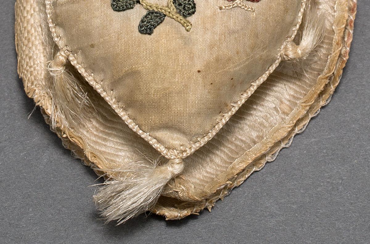 1981.0093 Pincushion, Detail 2