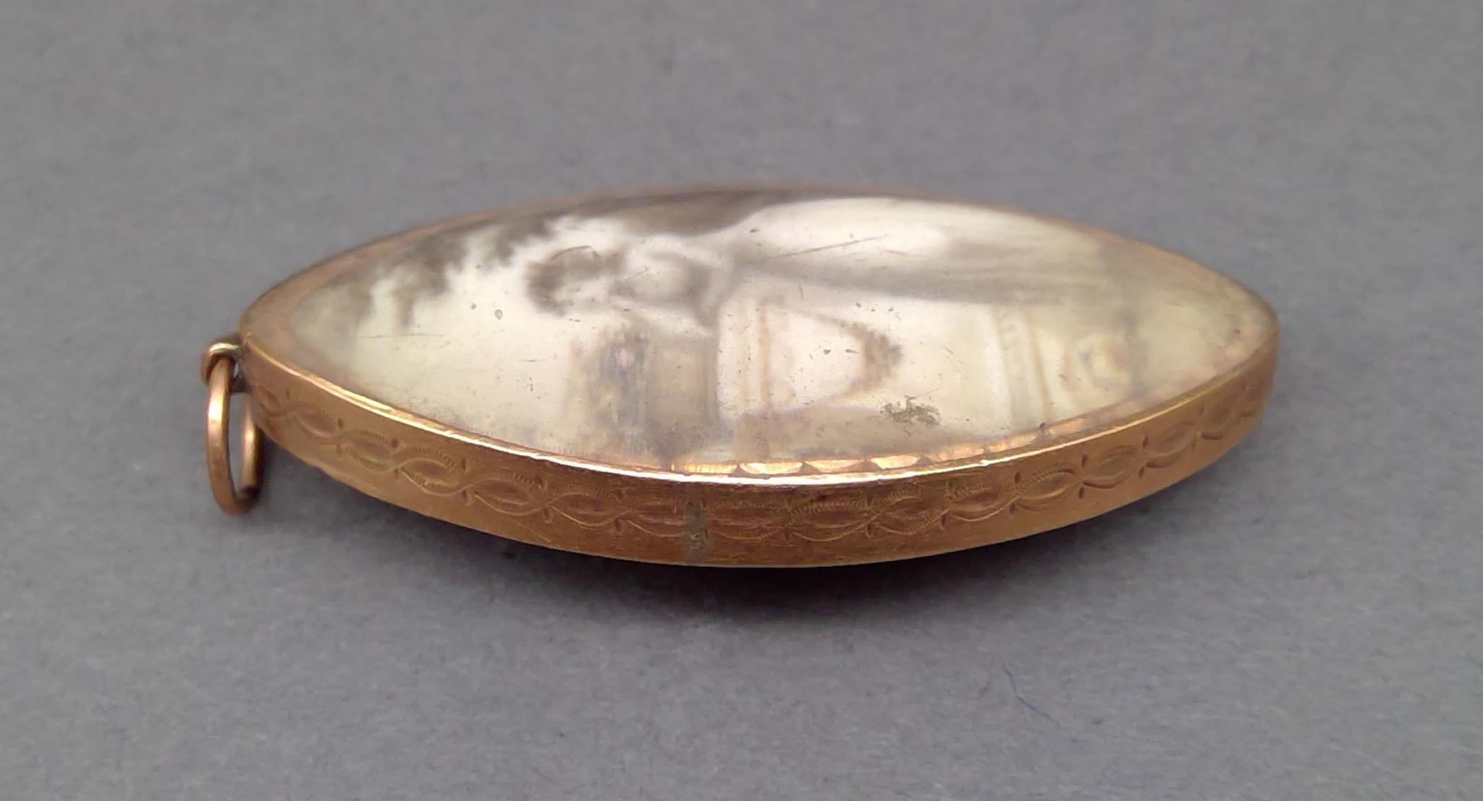 1981.0109 Locket, Mourning brooch, view 2