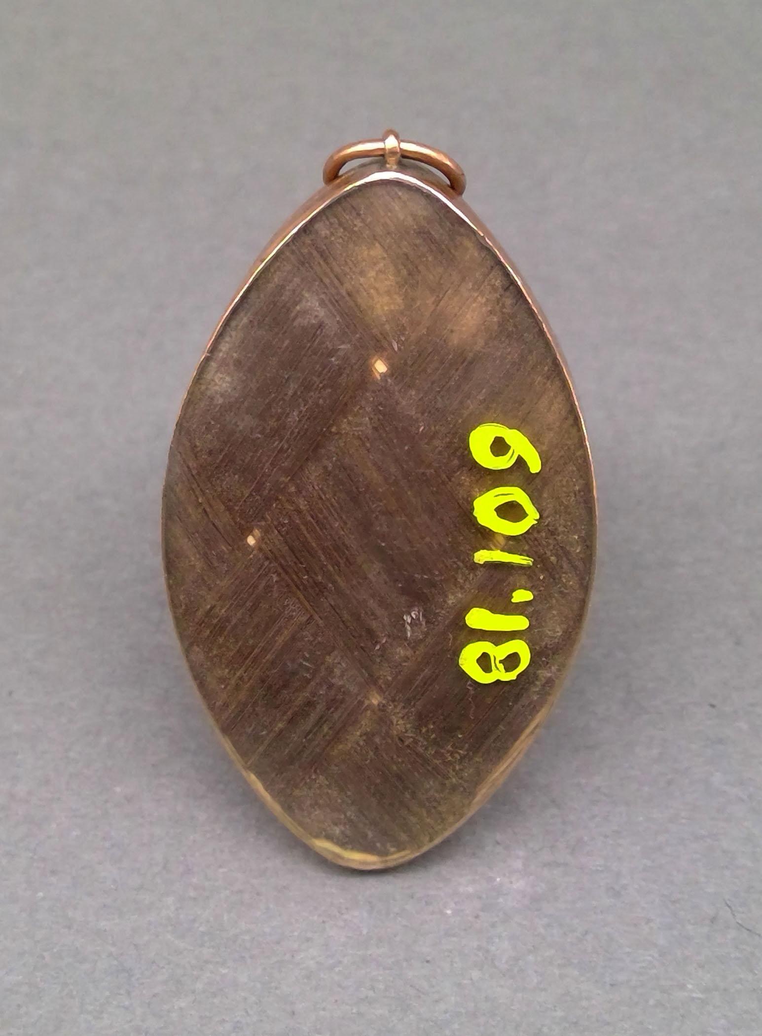 1981.0109 Locket, Mourning brooch, view 4