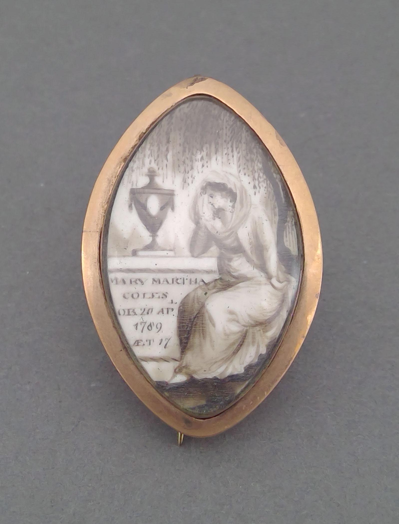 1981.0110 Brooch and pendant, Mourning brooch and pendant, view 1