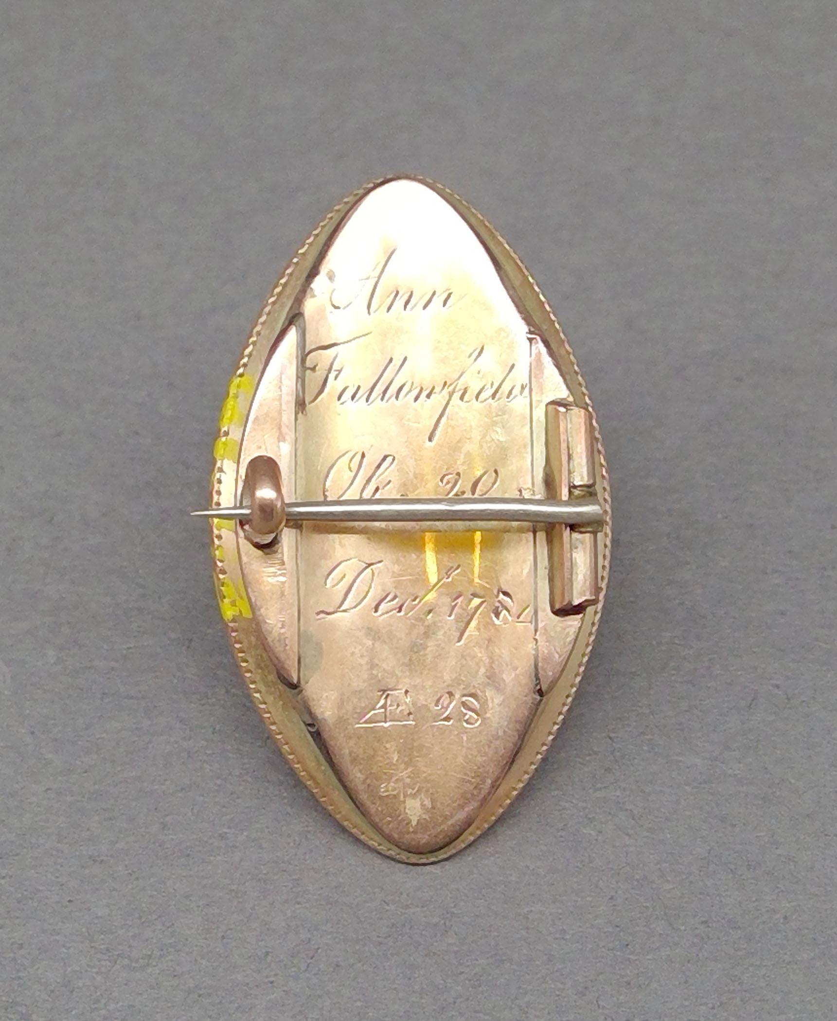1981.0113 Brooch, Mourning brooch or pin, view 2
