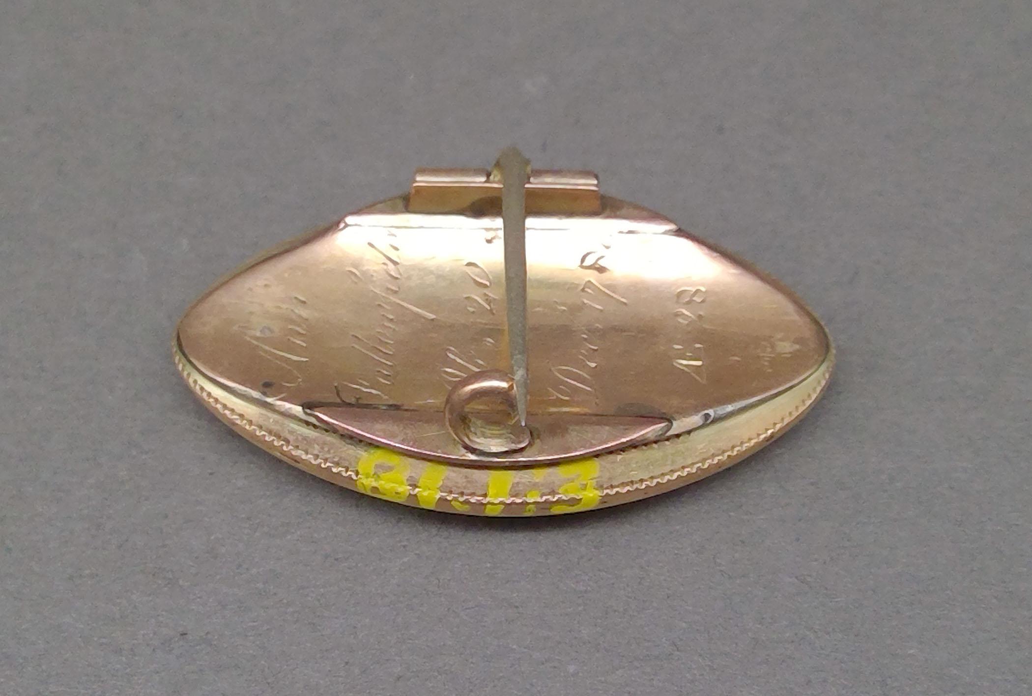 1981.0113 Brooch, Mourning brooch or pin, view 4