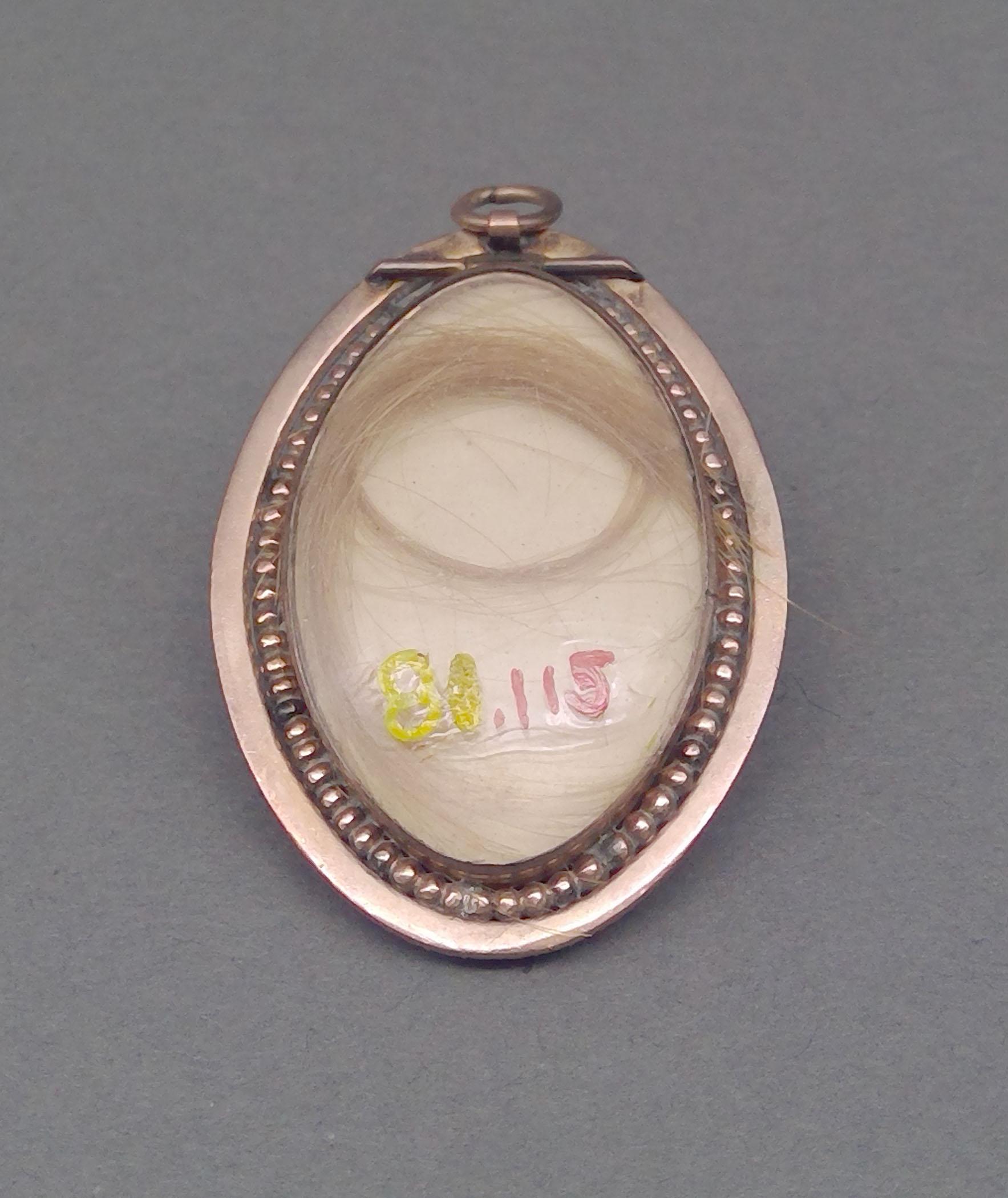 1981.0115 Locket, Mourning brooch, view 4