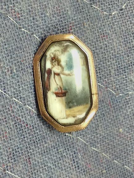 1981.0116 Brooch, view 1