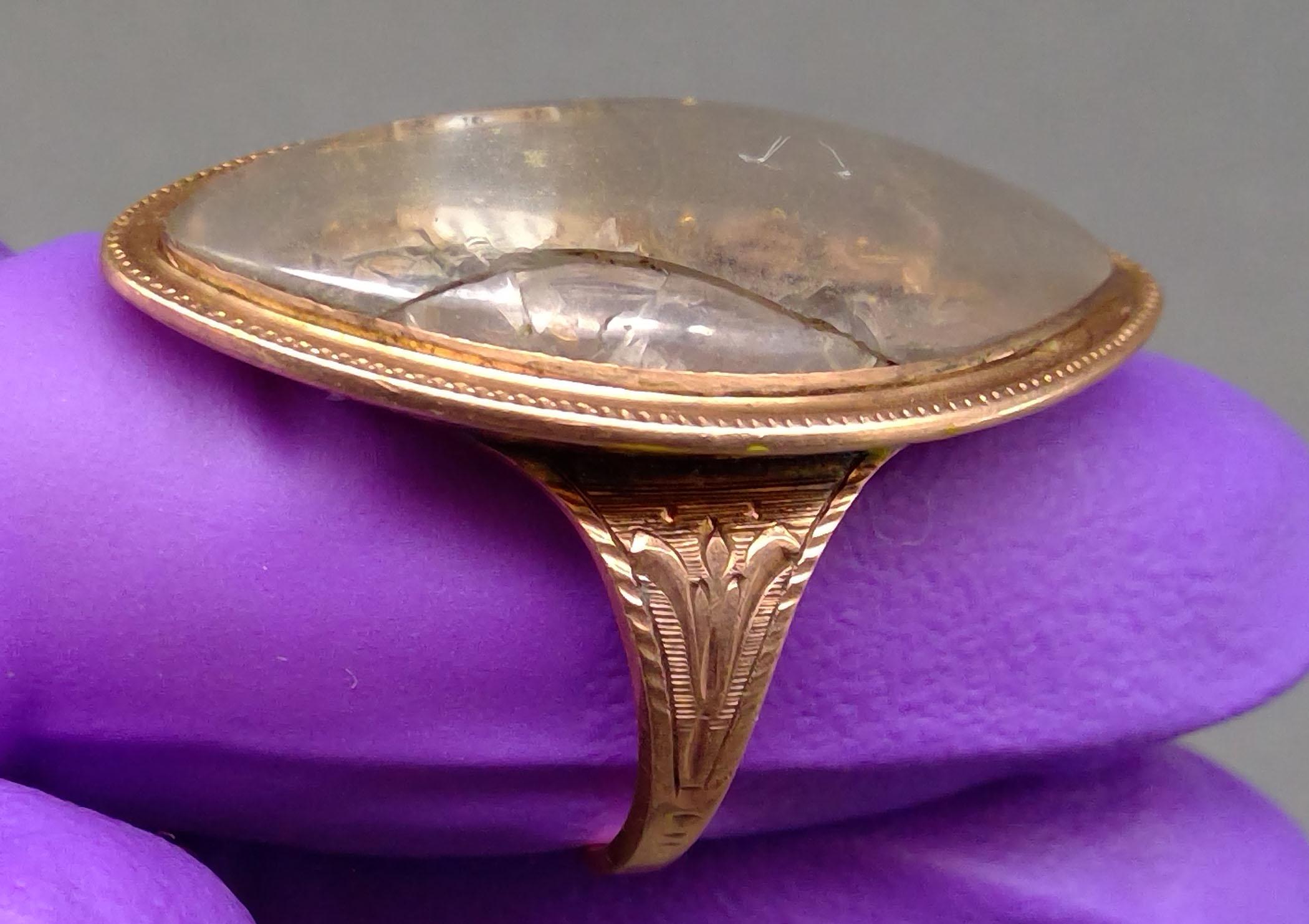 1981.0124 Ring (finger), Mourning ring, view 4