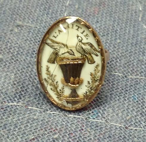 1981.0130 Ring (finger), view 1