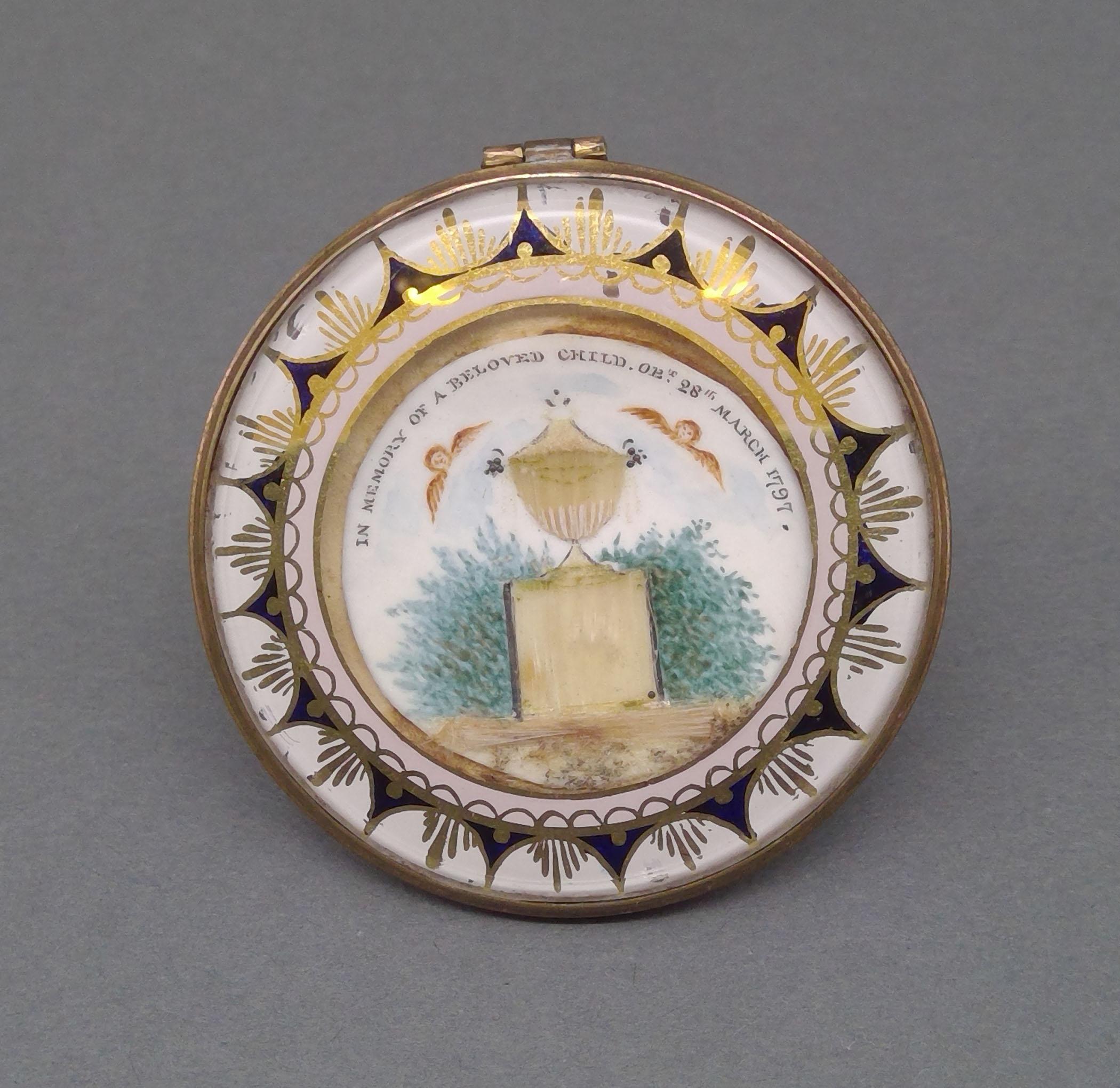 1981.0131 Locket, Mourning brooch, view 2