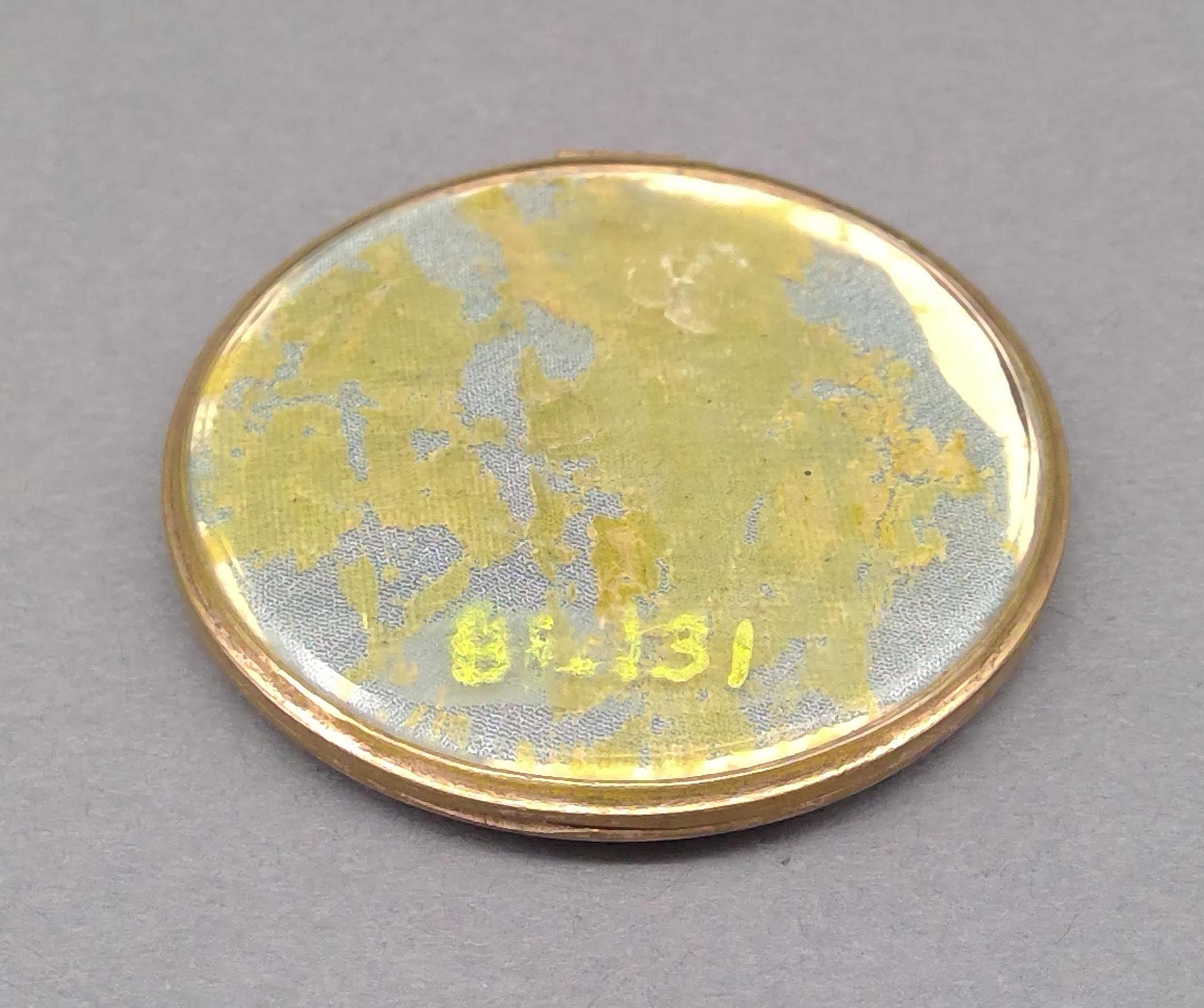 1981.0131 Locket, Mourning brooch, view 3