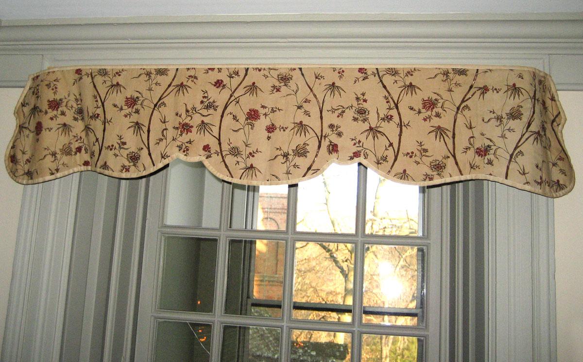 1952.0337 valance
