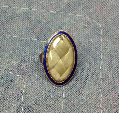 1981.0139 Ring (finger), view 1
