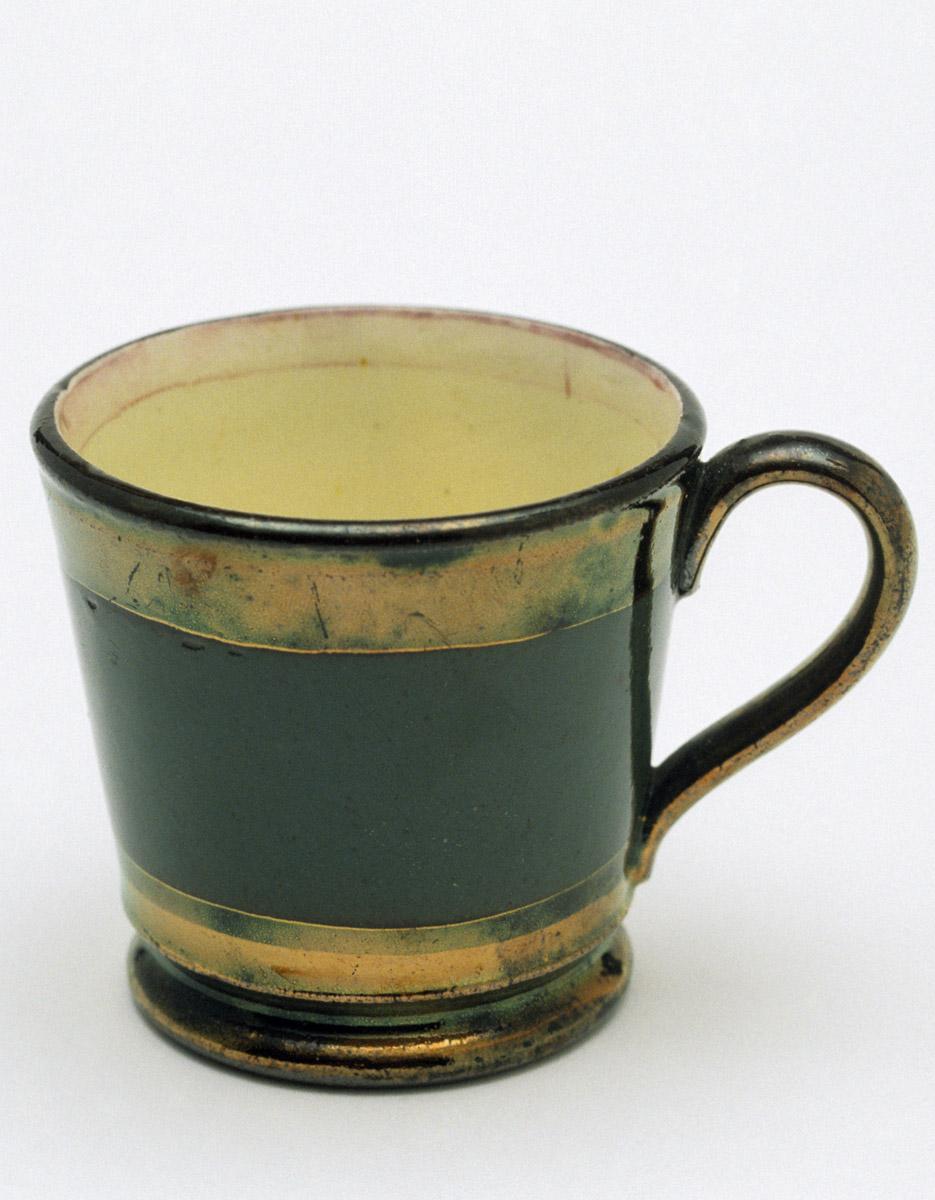 1981.0194 Lusterware Mug