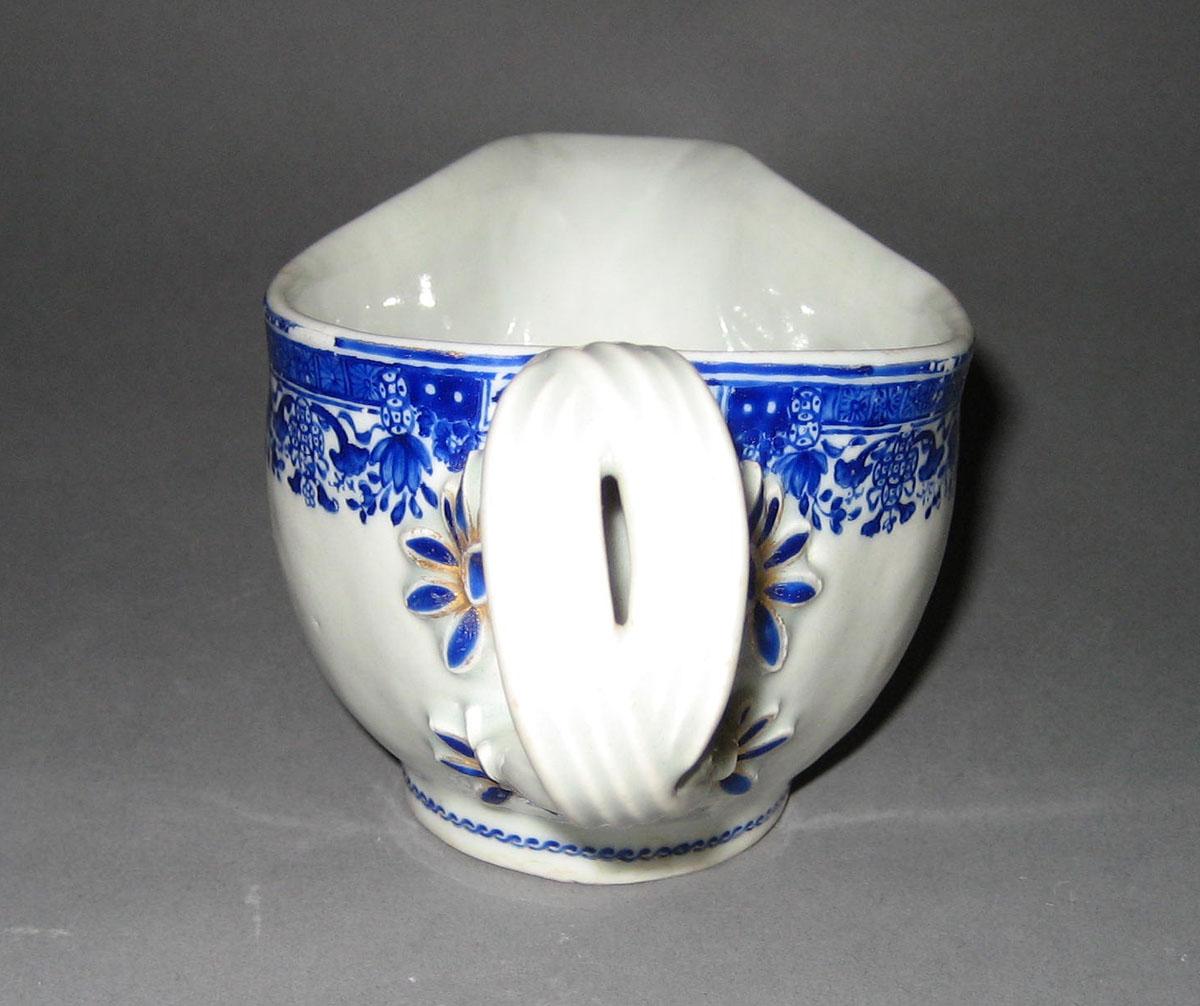 1981.0218 Porcelain Sauce Boat back