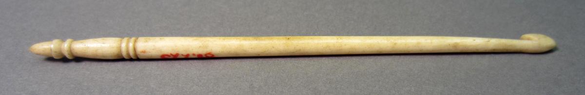 1981.0223 Crochet hook, View 1