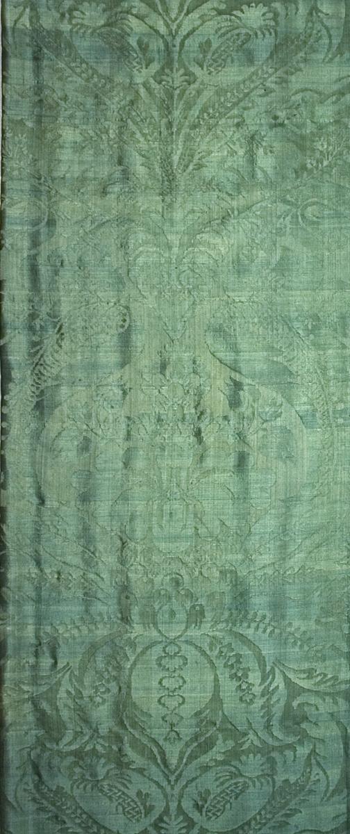 1957.1358.001 A Window Hanging, Side Curtain, Pattern Repeat