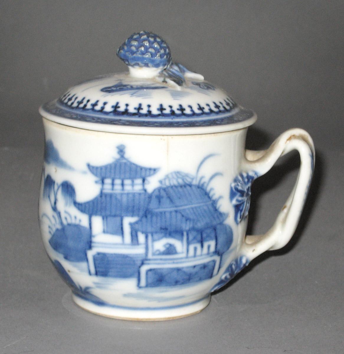 1981.0234.003 A, B Porcelain pot de creme