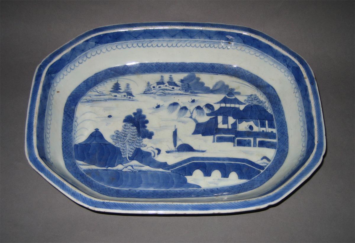 1981.0241.002 Dish