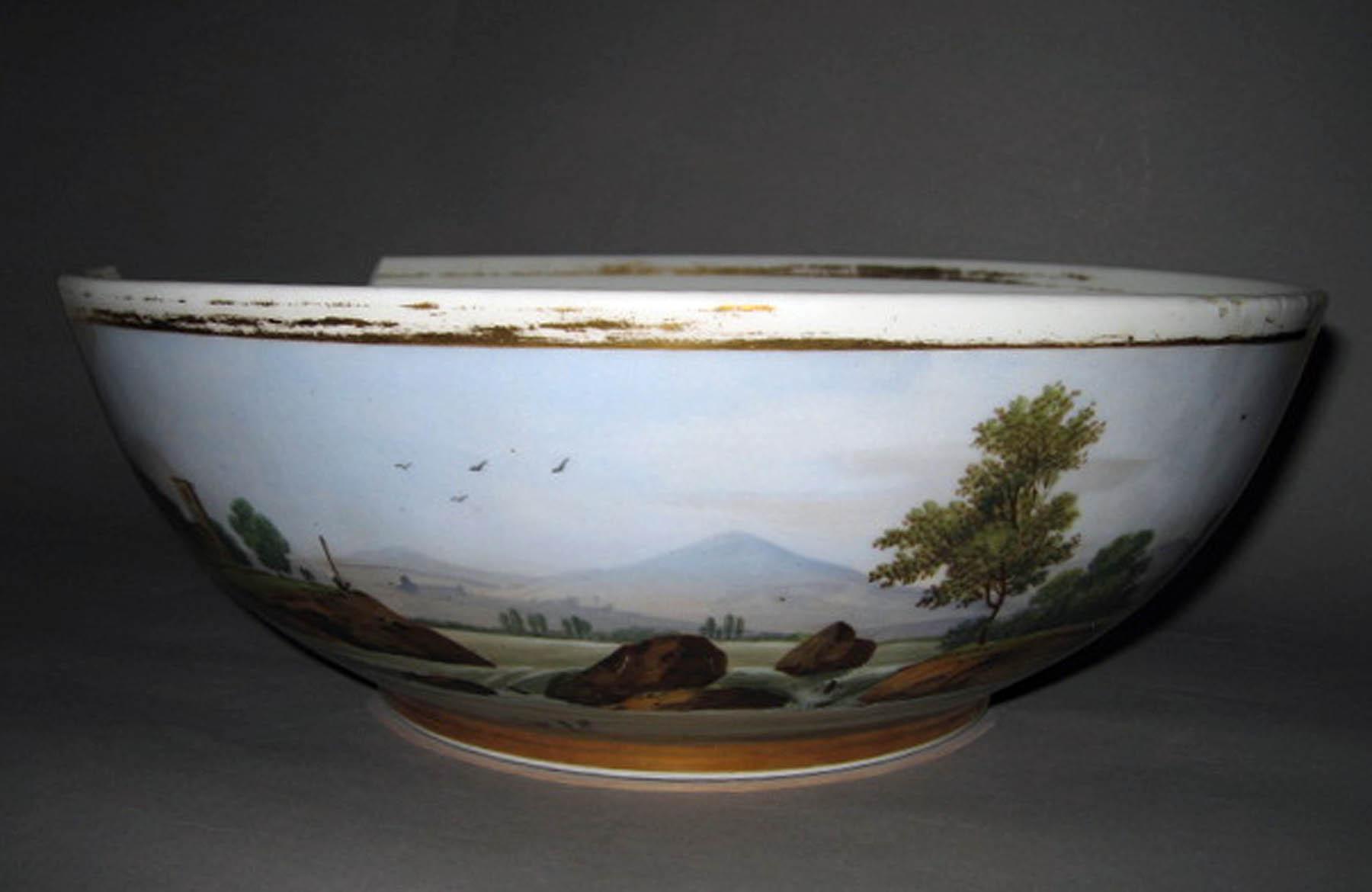 1981.0244 Porcelain bowl