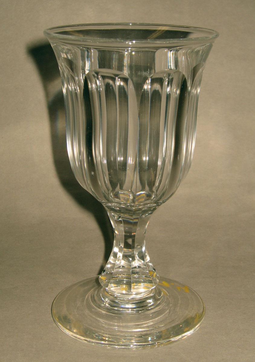 1981.0247.004 Glass wineglass