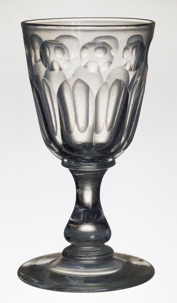 1981.0248.001 Glass wineglass