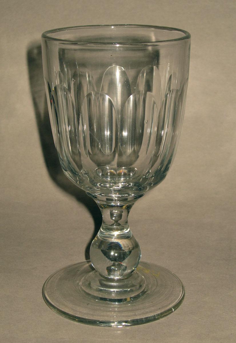 1981.0253.007 Glass wineglass