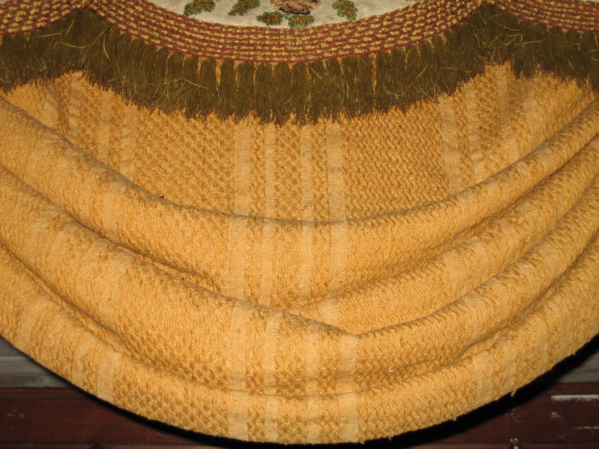 1957.1360.001-.004 Window hanging, detail 1