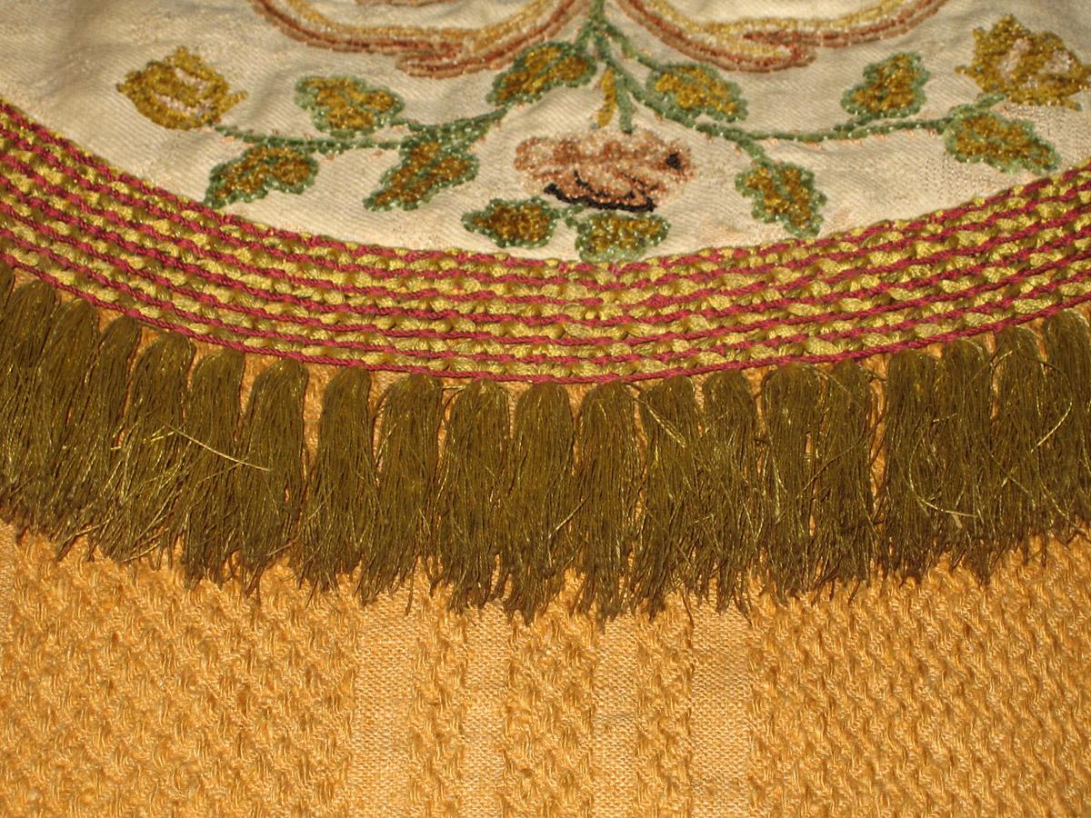 1957.1360.001-.004 Window hanging, detail 2