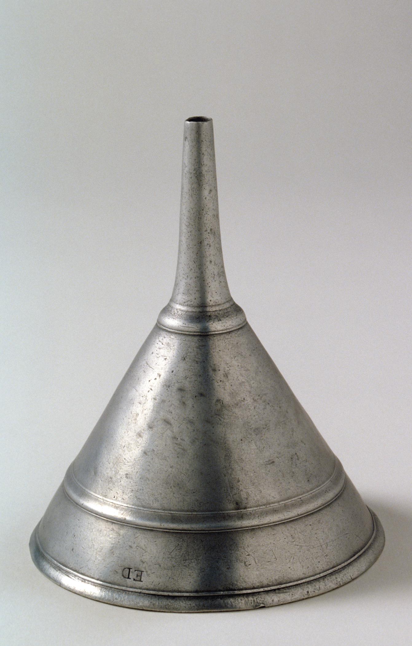 1982.0007 Pewter funnel