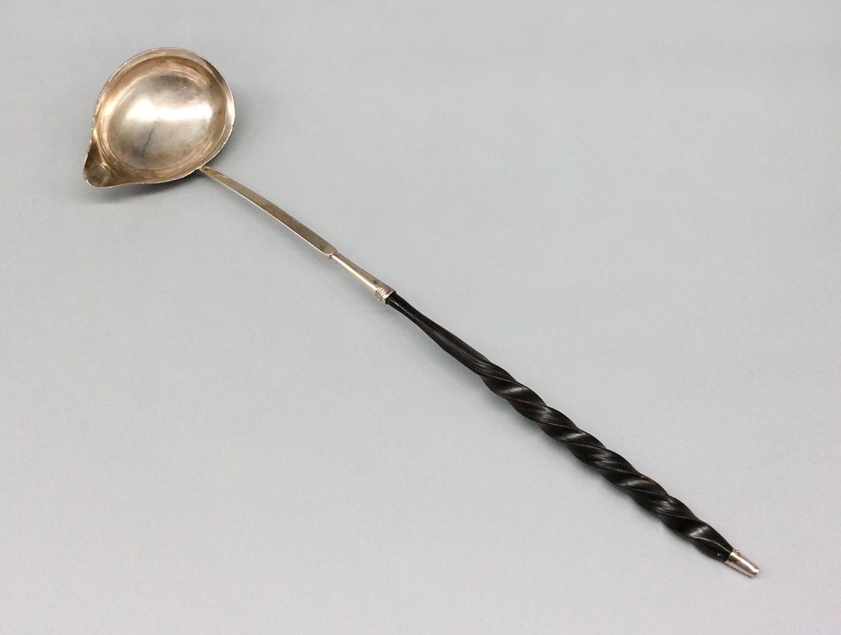 1982.0089 Ladle, view1