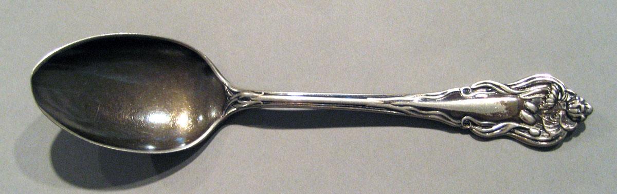 1982.0106 Silver Spoon upper surface