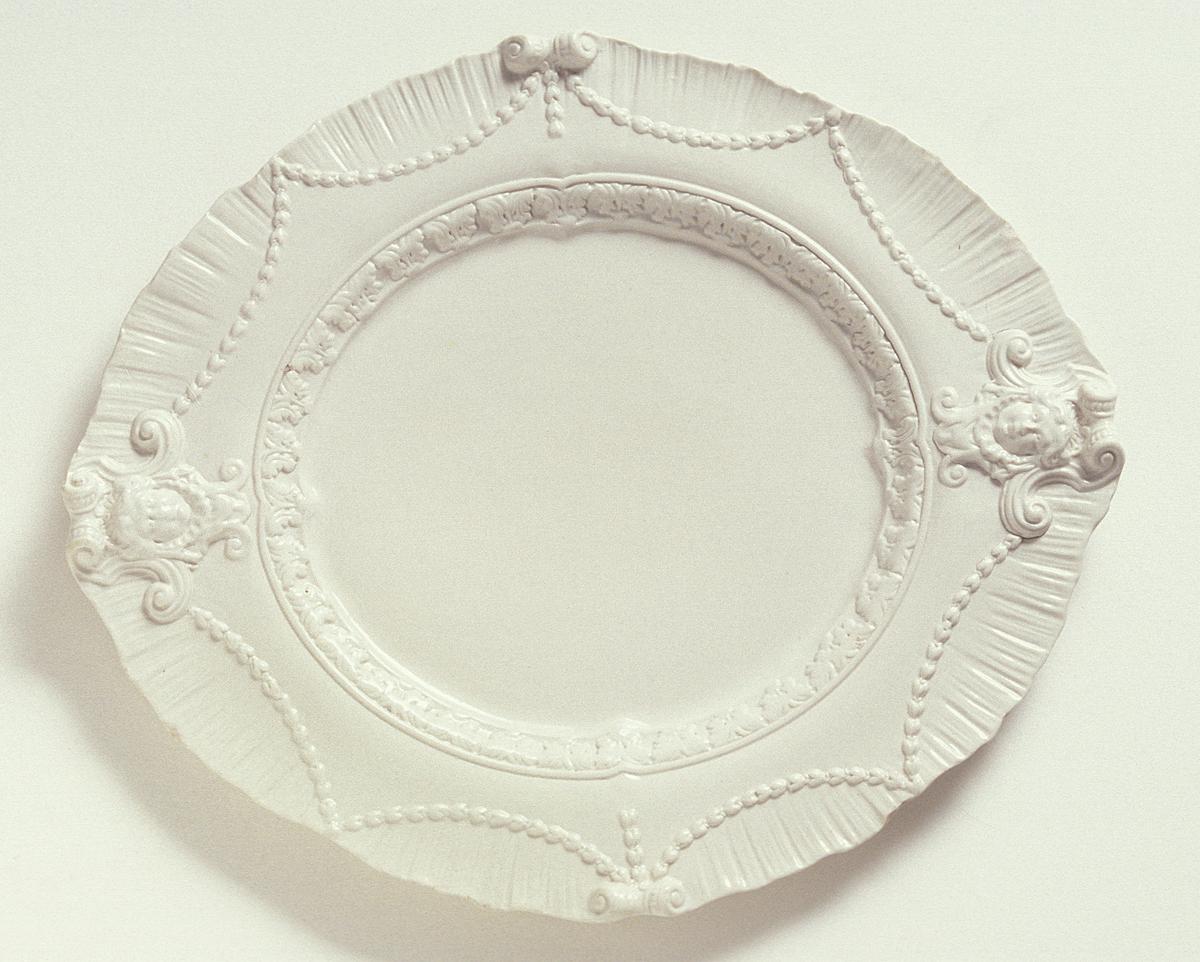 1982.0119 Dish
