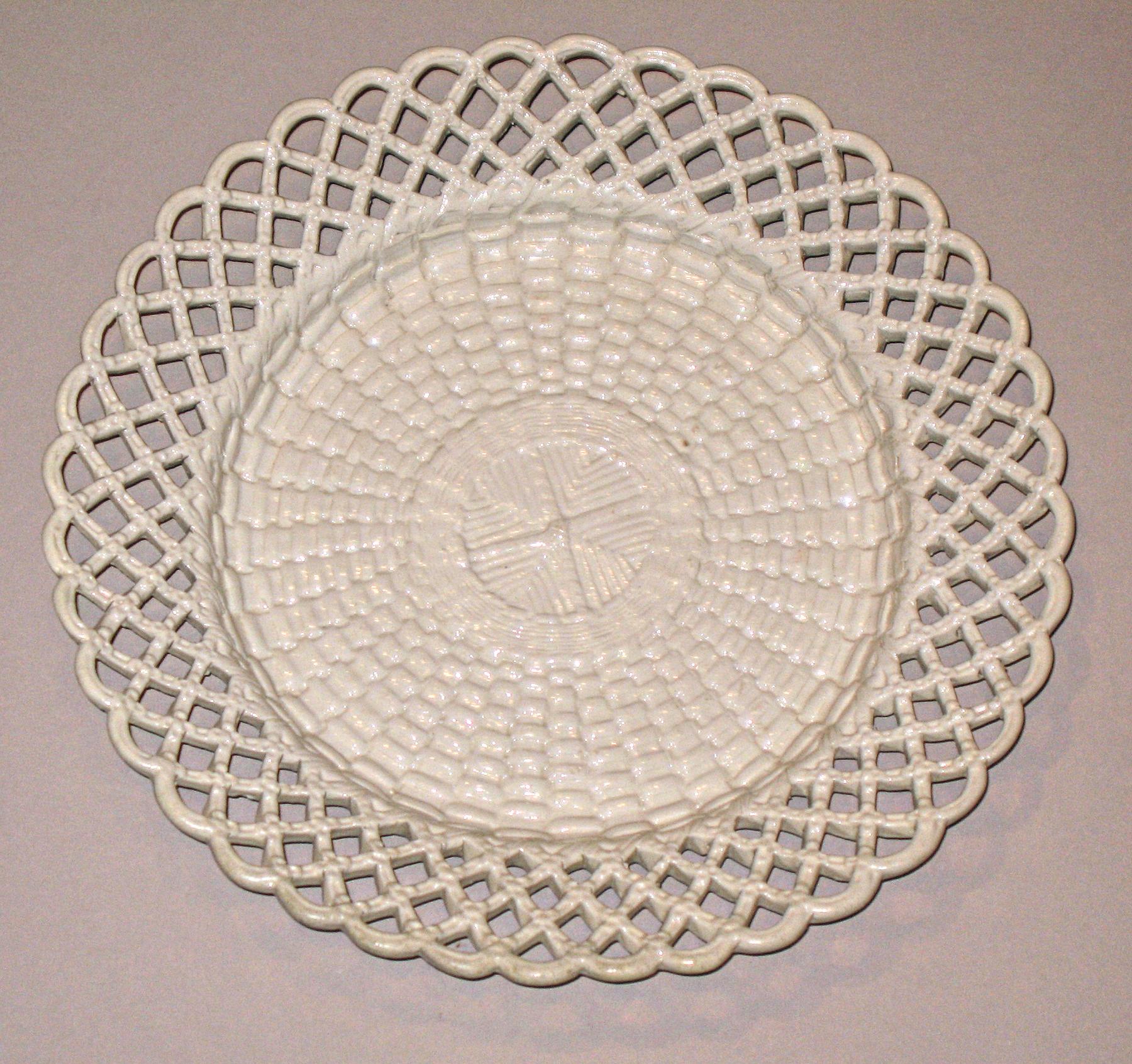 1982.0123.002 Dish
