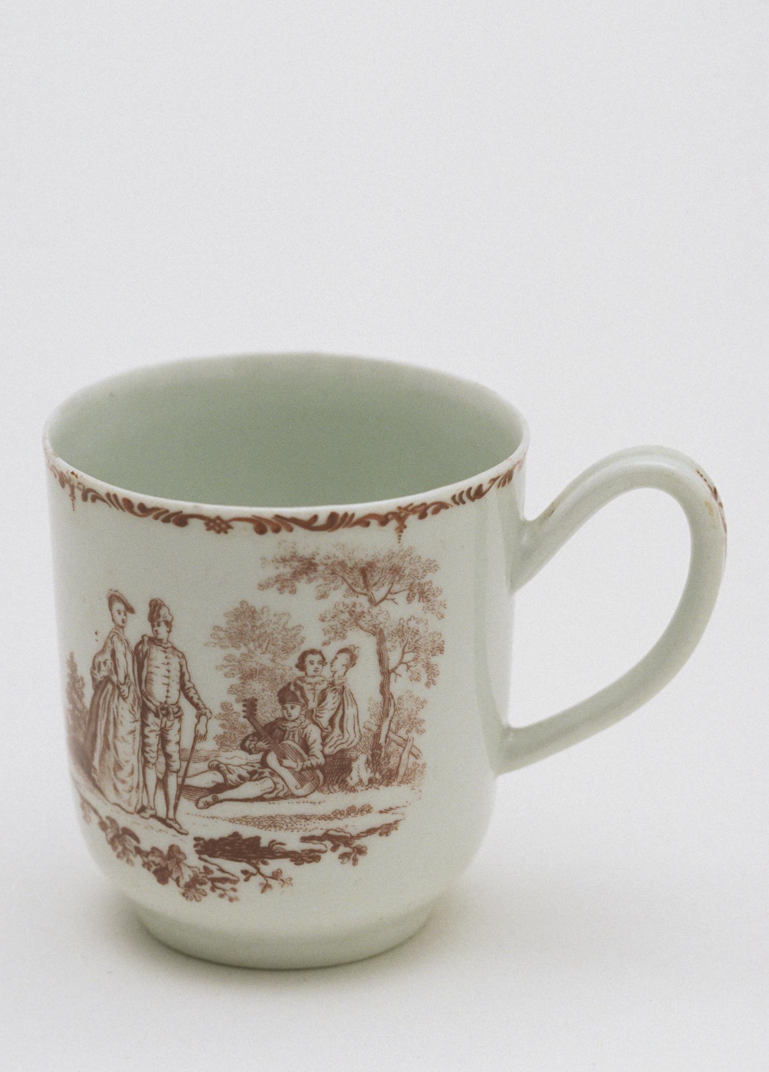 1982.0134 Soft-paste porcelain coffee cup