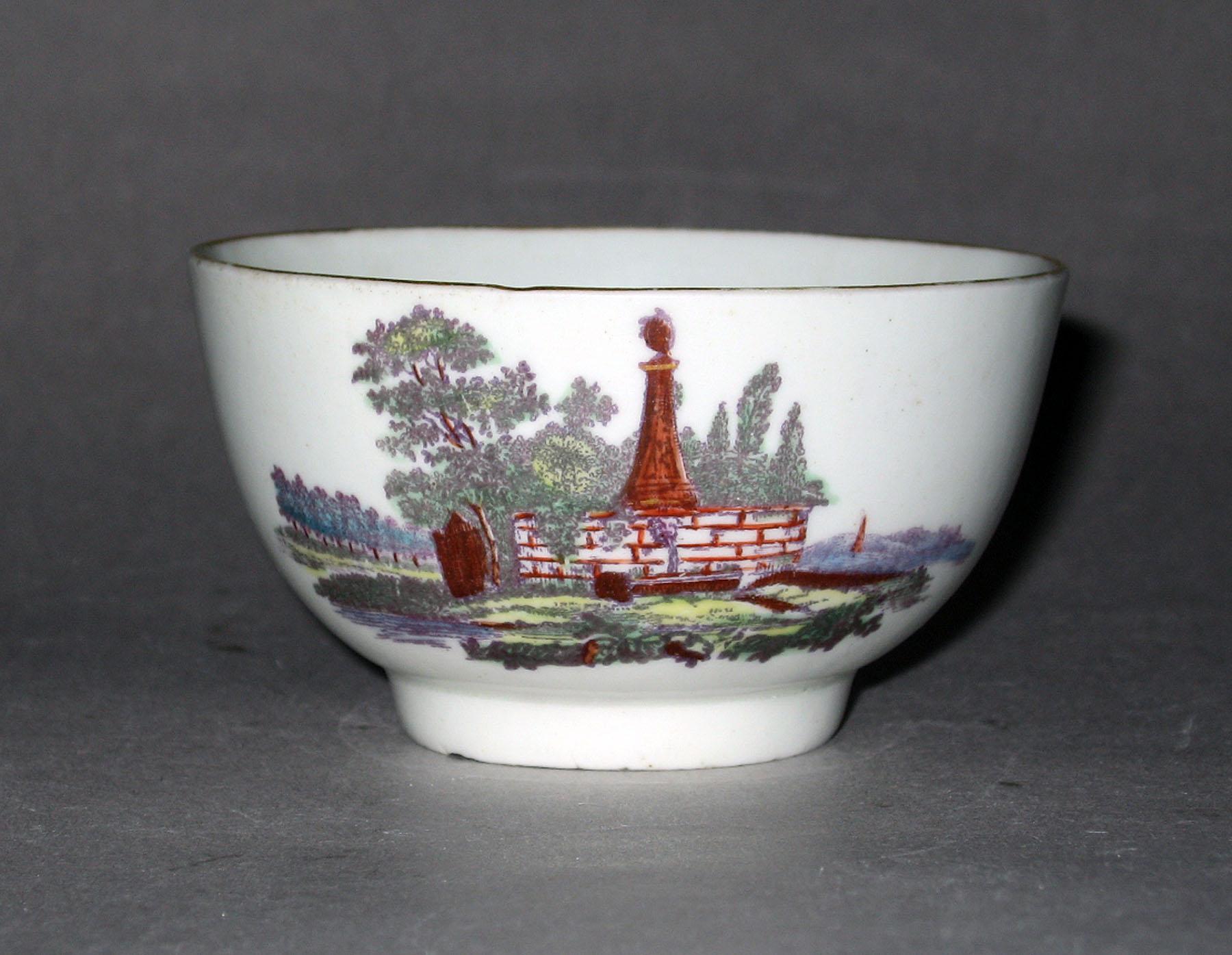 1982.0139 Worcester teabowl (side 2)